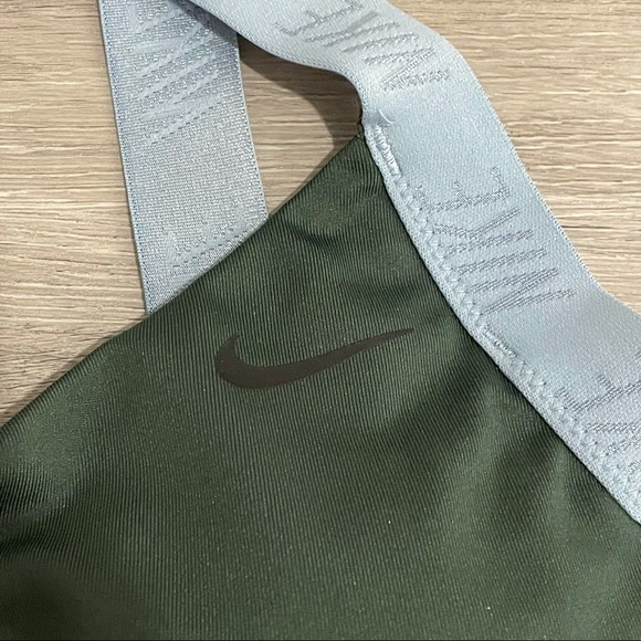 Nike Dri-Fit Sports Bra Size XS - Picture 3 of 6
